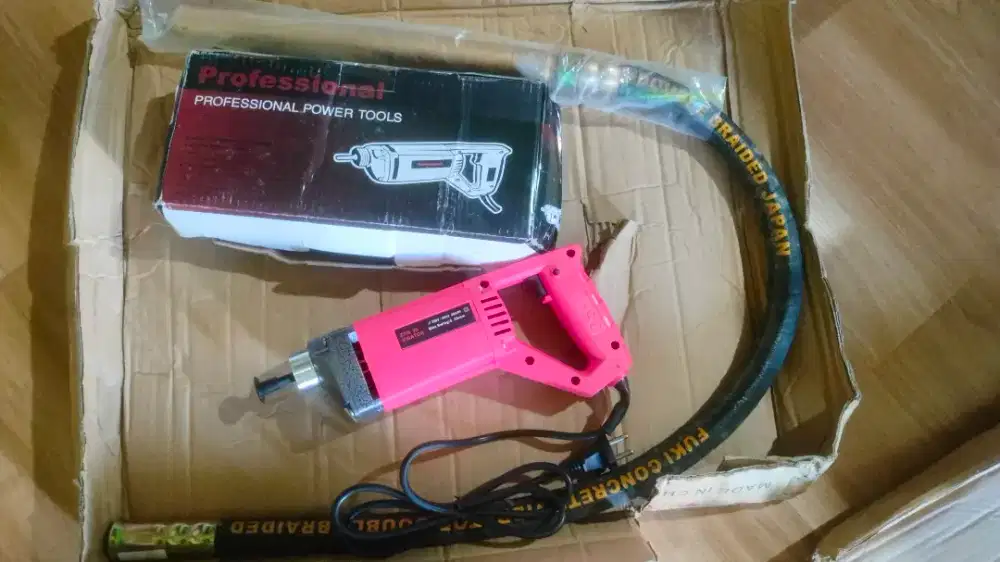 Mesin vibrator listrik pemadat semen komplit selang