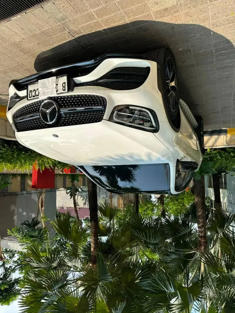MERCEDES BENZ GLC200 AMG Night Edition 2022 White Putih BU Low KM 2023