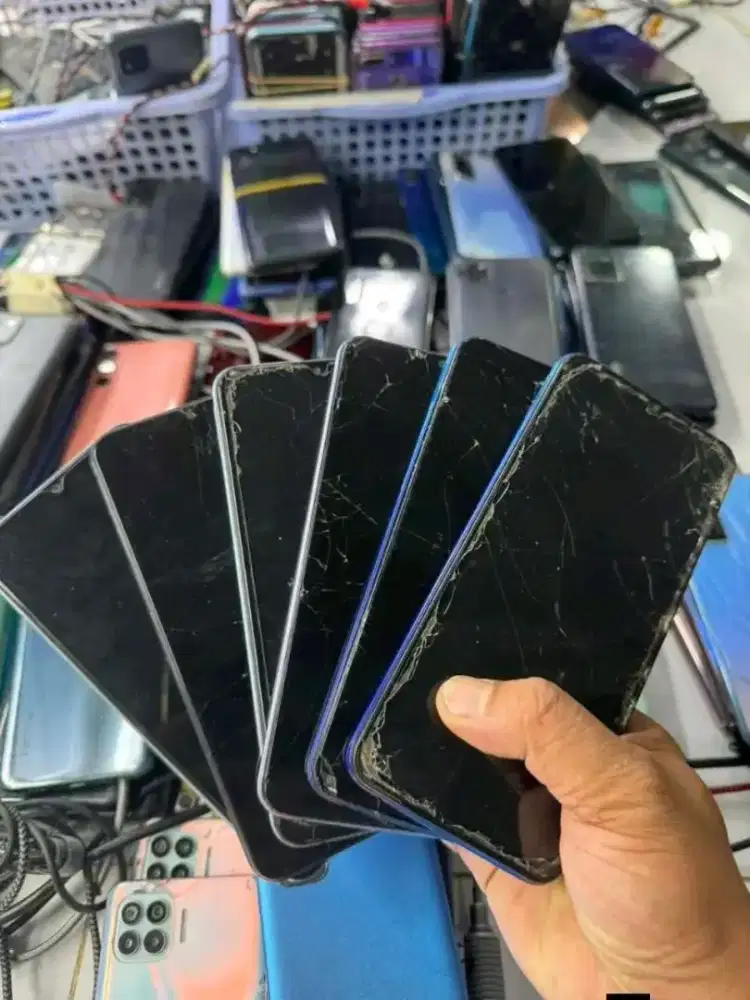 DI CARI HP RUSAK / MATI TOTAL