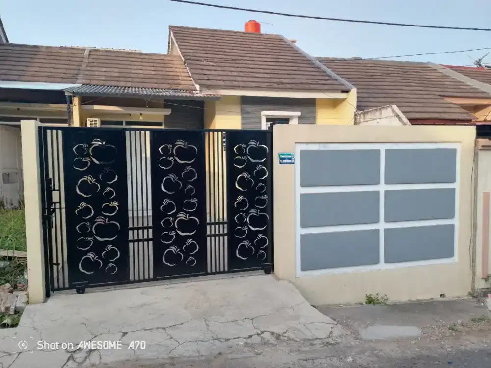 DISEWAKAN CEPAT rumah BAGUS Citra Indah, Chrysant