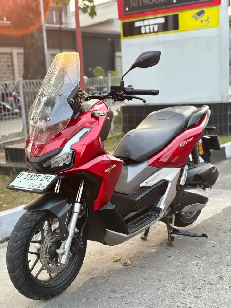 Honda adv 160 cbs tahun 2023