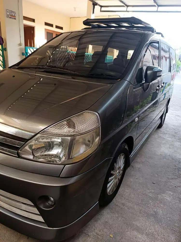 Nissan Serena 2012 Bensin