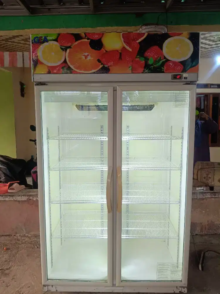 Showcase 2 pintu mulua