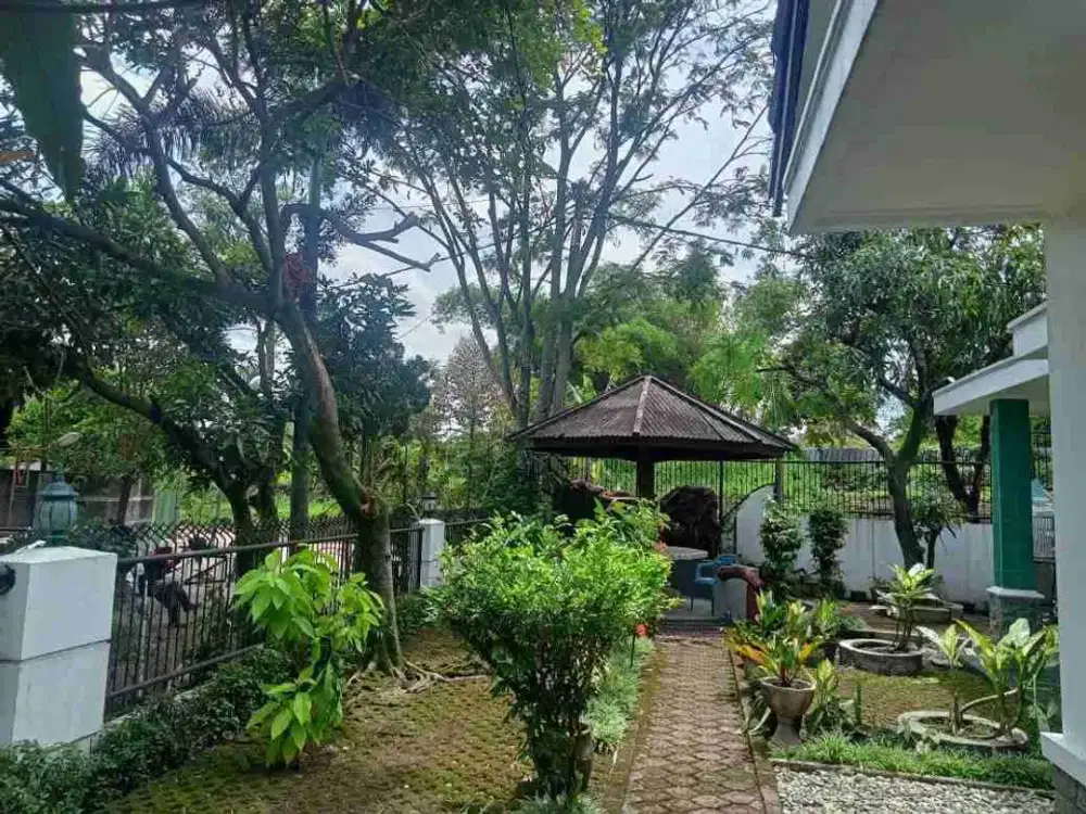 Rumah Siap Huni Super Luas di Komplek Arcamanik