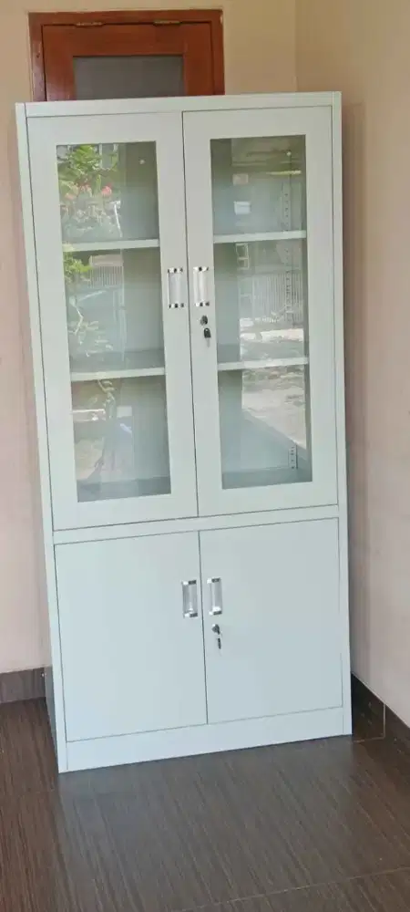 Lemari Arsip besi