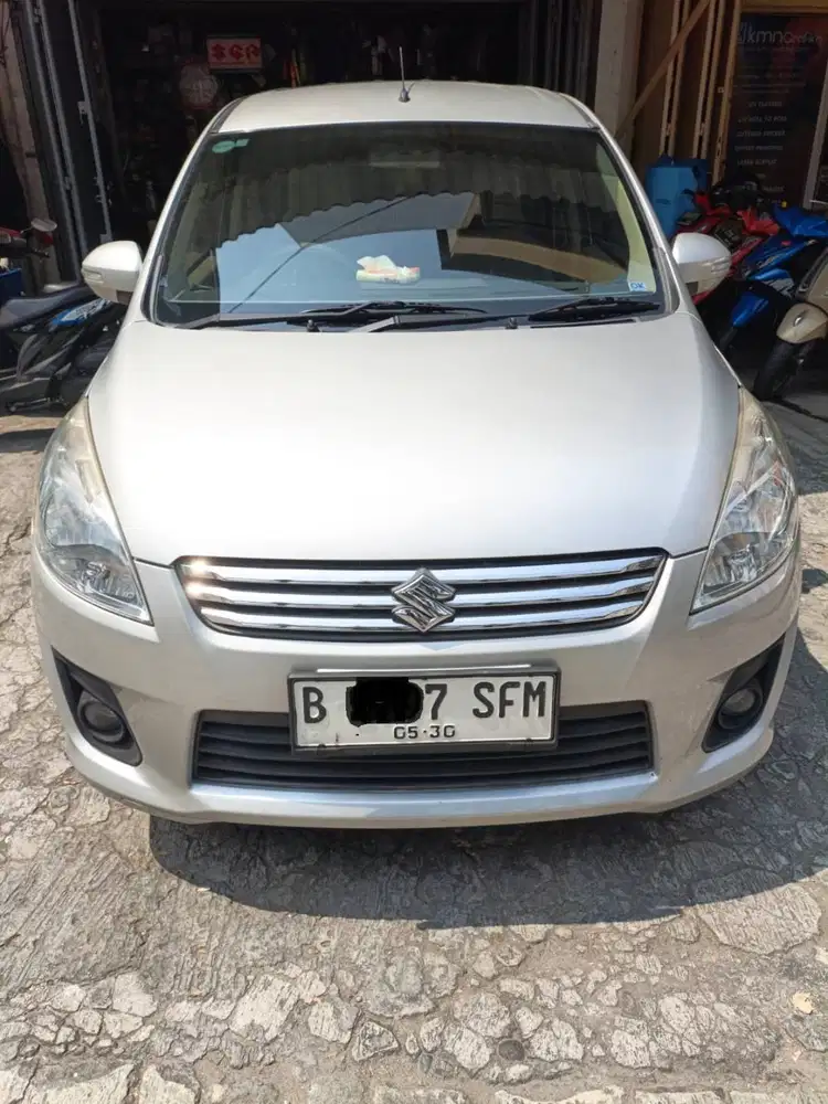 Suzuki ERTIGA GX MATIC 2015 SILVER Mulus Tangan 1 Pertama Dari BARU