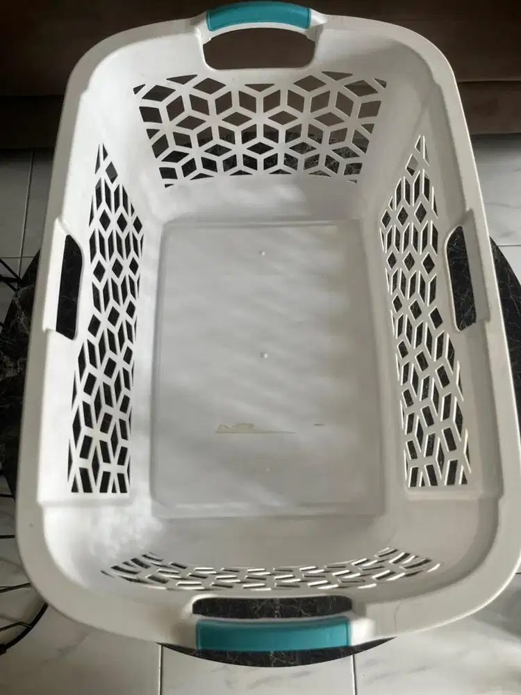 KERANJANG PAKAIAN ACE