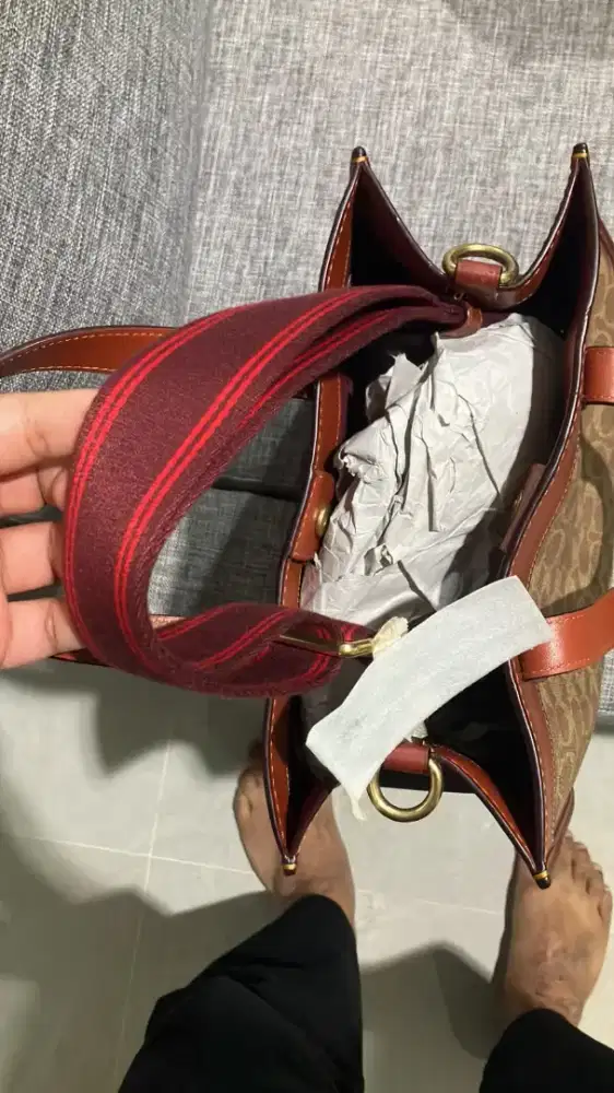 TAS COACH FIELD TOTE
