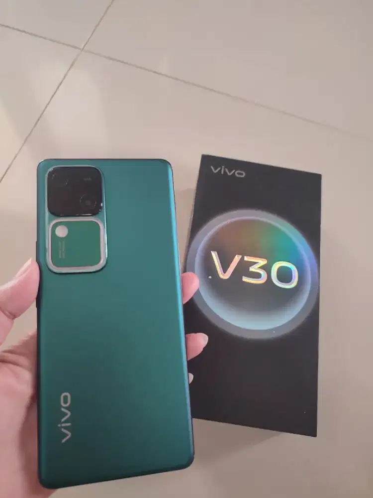 Vivo v30 5G 8+8/256 lengkap