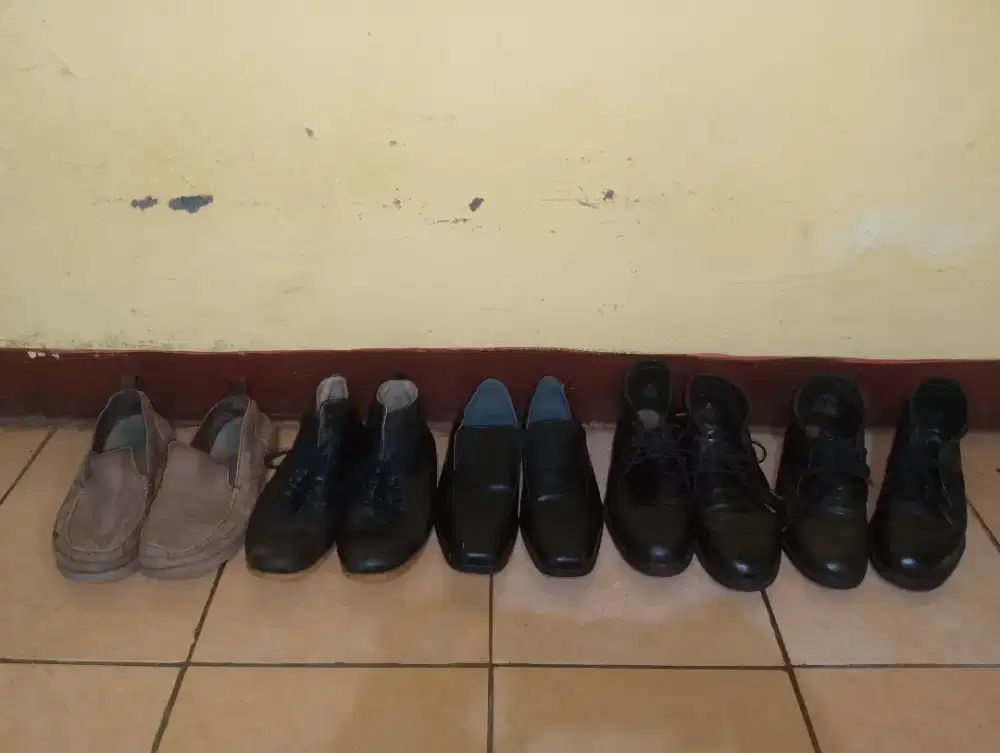 SEPATU SEKEN LAYAK PAKAI