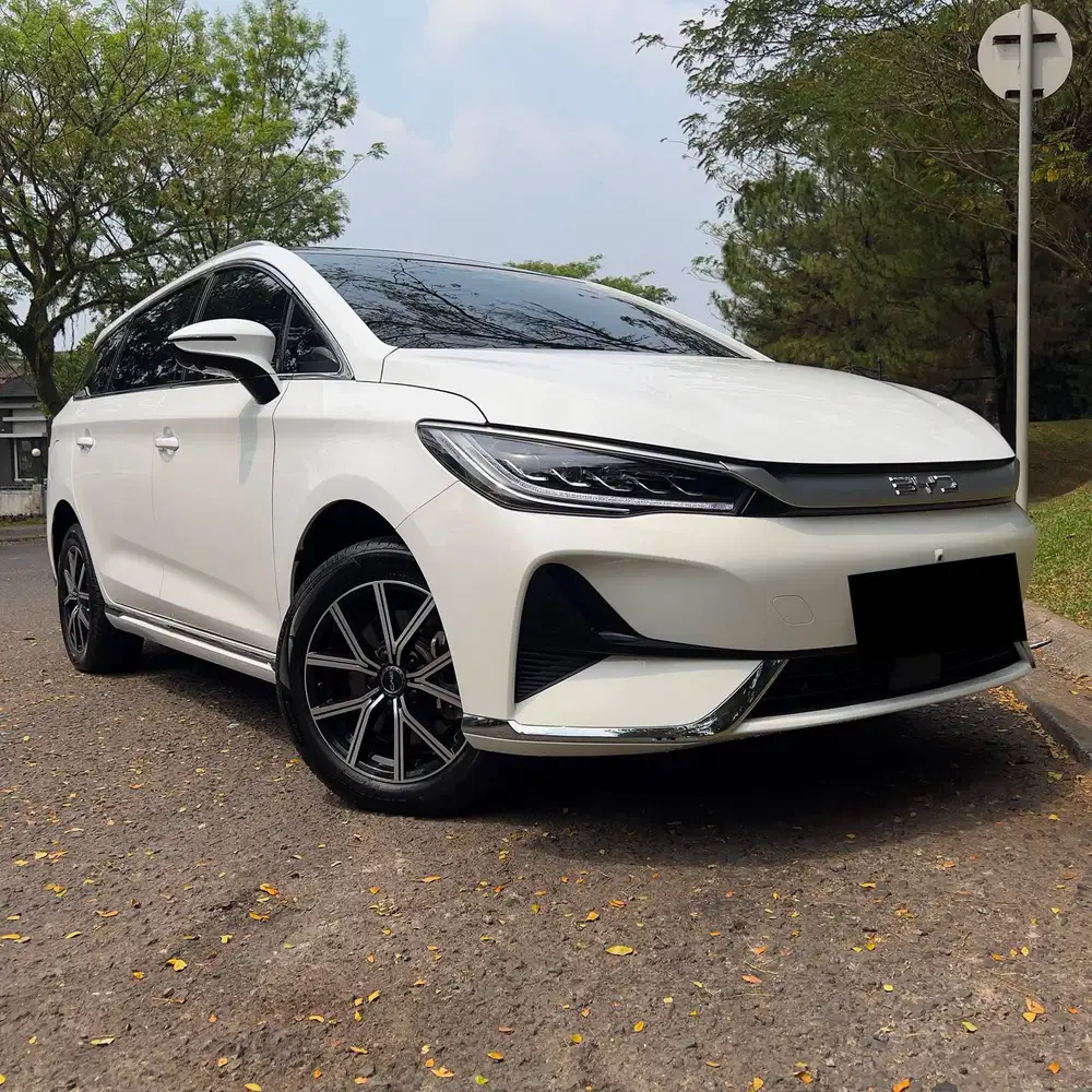 2024 BYD M6 Superior 7 Seater EV