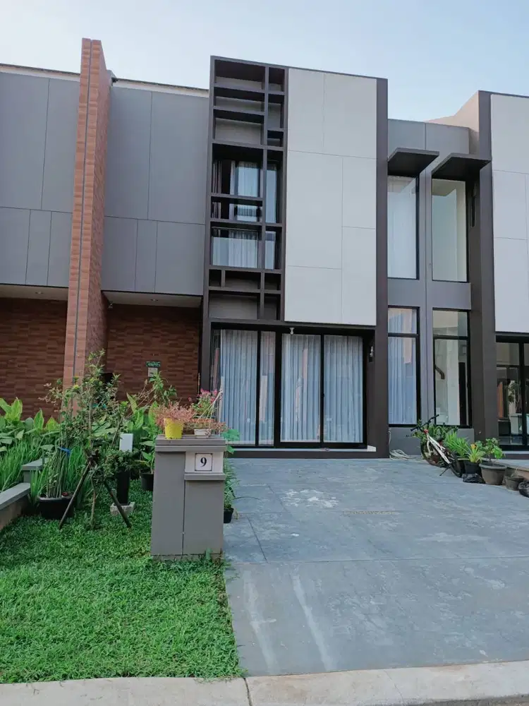 RUMAH DIJUAL FLAVIO SUVARNA SUTERA TANGERANG (BU)