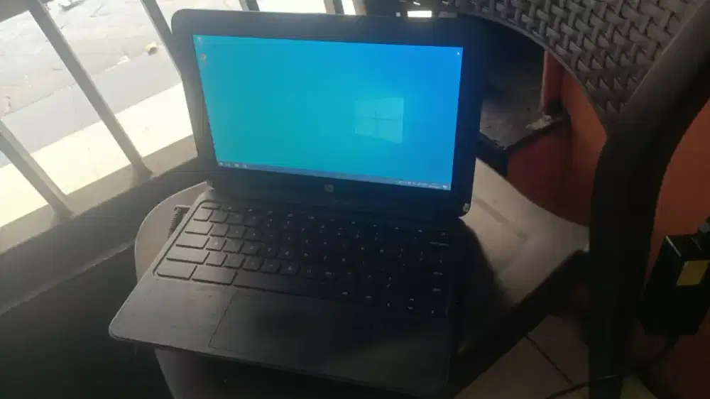 crombook hp ram 4 ssd 128 minus baterai drop aja  unit cas aja
