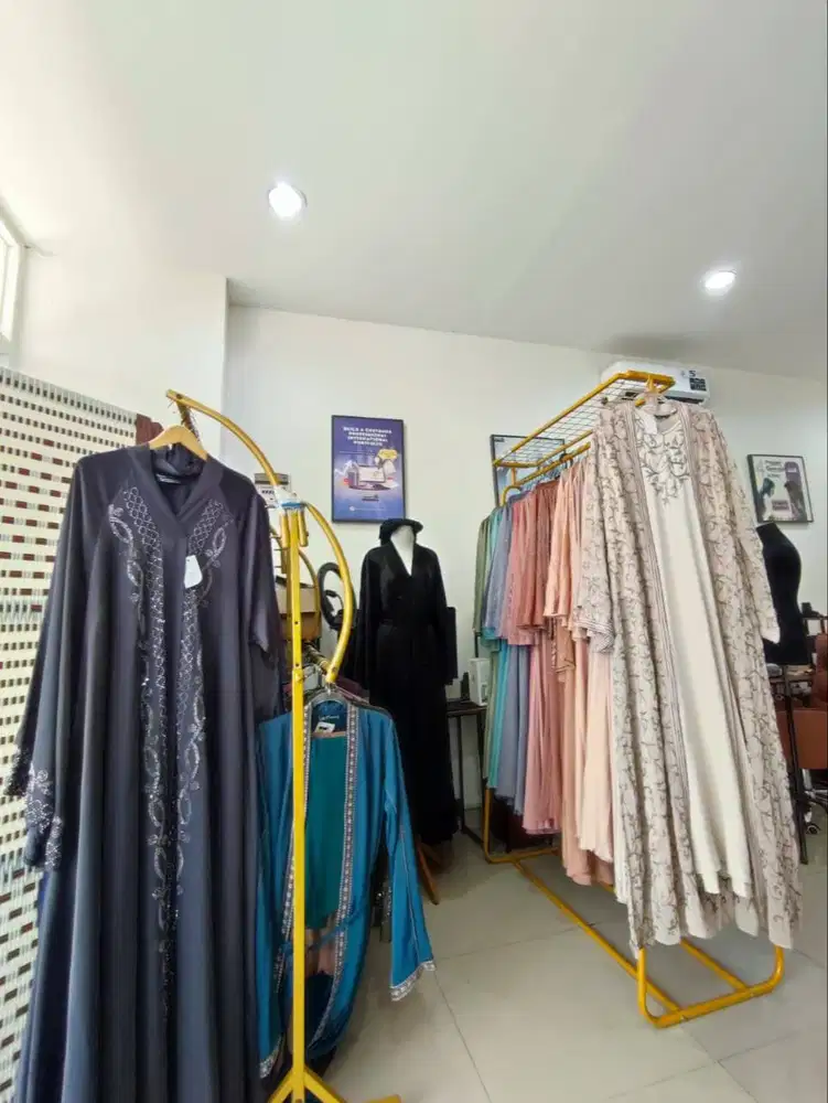 Wholesale Lot: 60 Pcs Abaya Import Dubai Authentic (Original UAE)