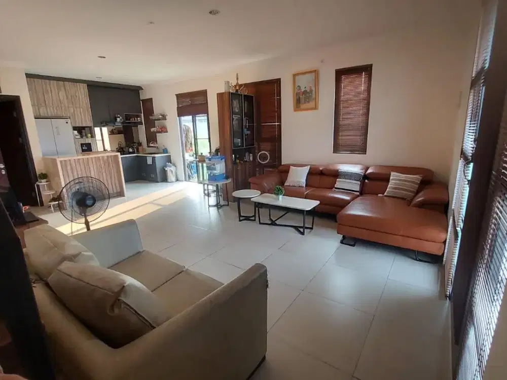 DISEWAKAN RUMAH 2 LANTAI DI PURI MARINA ANCOL JAKARTA UTARA