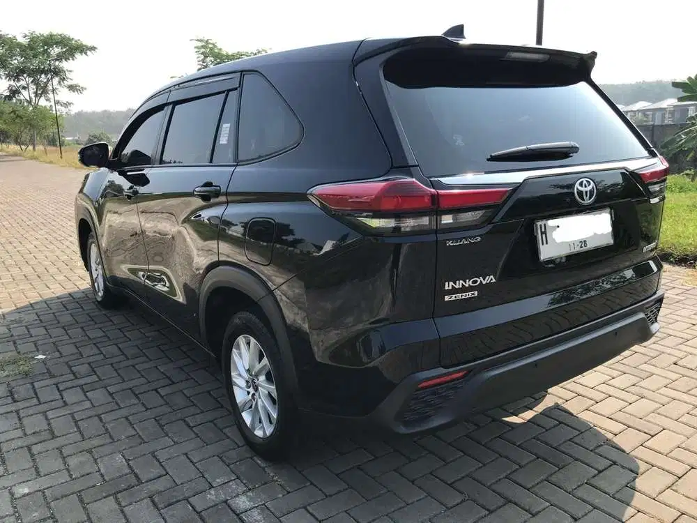 Toyota Kijang Innova 2023 Hybrid