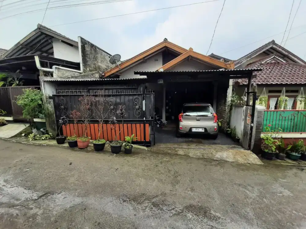 Dijual rumah di jl jayagiri dekat alun alun lembang bandung