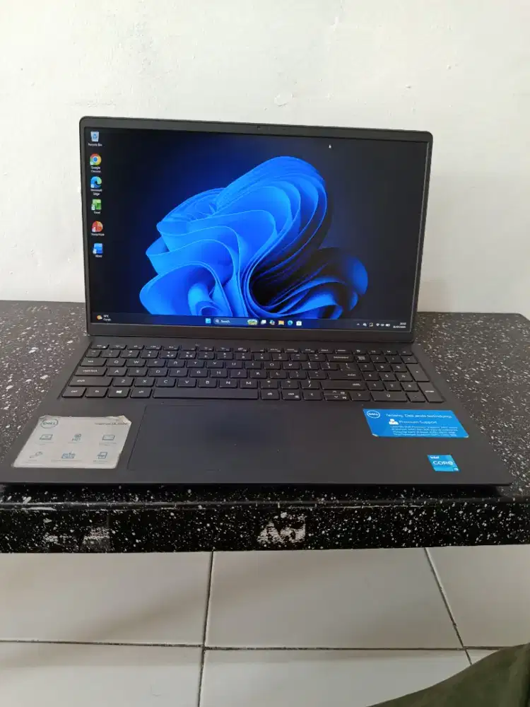 DELL INSPIRON 15 3511