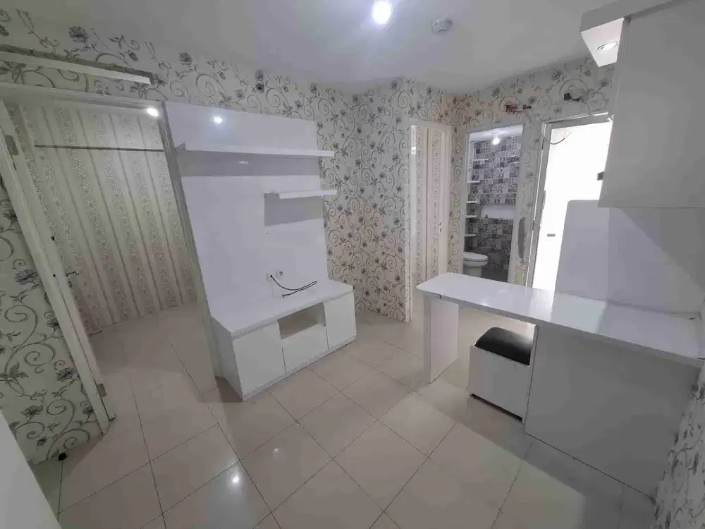 Dijual Apartement 2kamar semi furnish sudah SHM di Bassura city