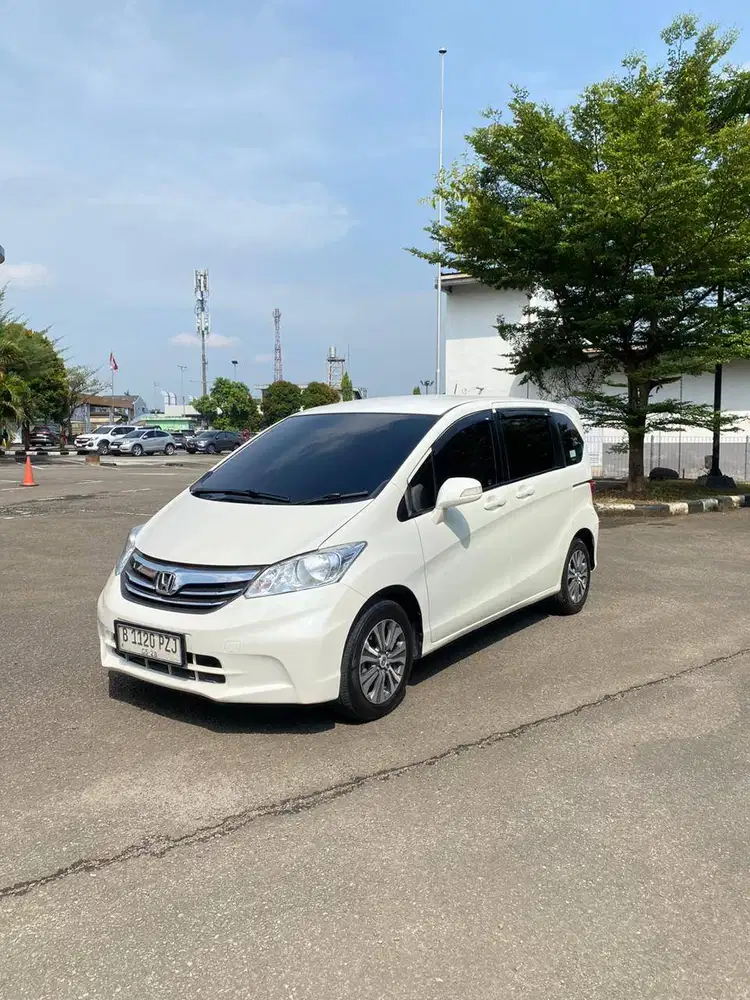 Honda Freed SD Matic Tahun 2013 Facelift