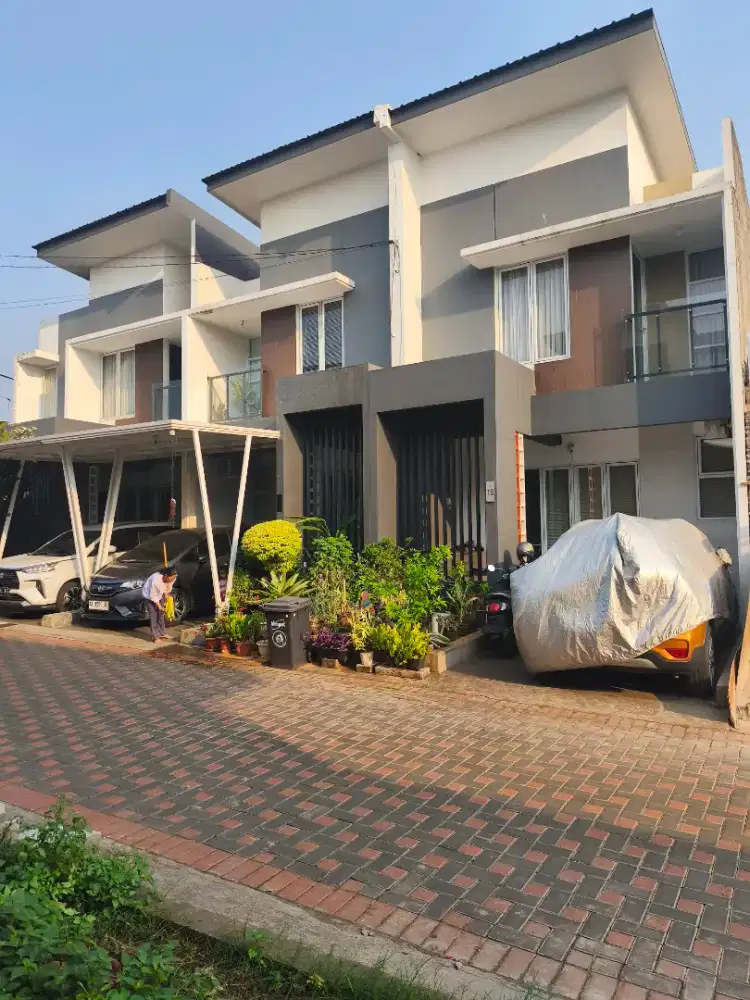 Rumah Mewah strategis di Green Galaxy Bekasi