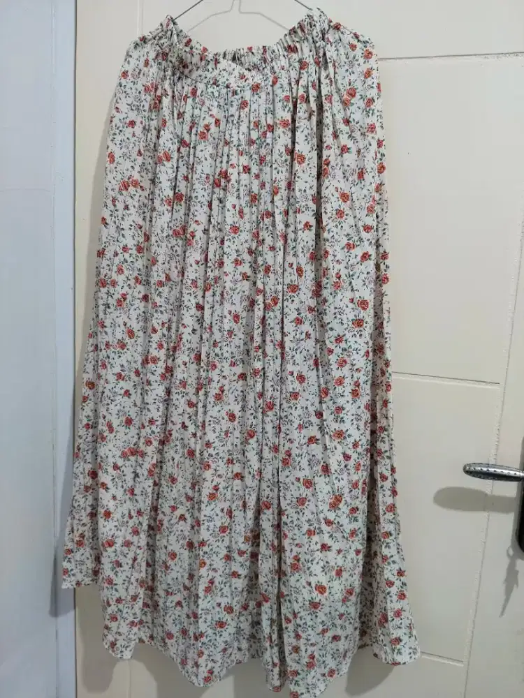 Rok wanita motif