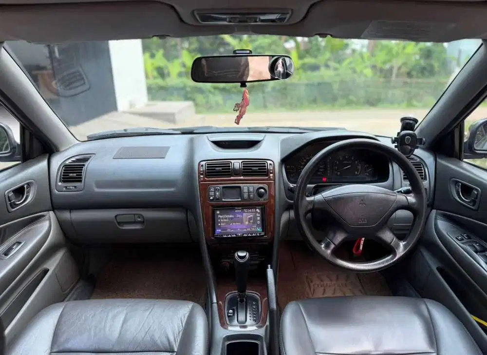 Mitsubishi Galant 2000 Bensin