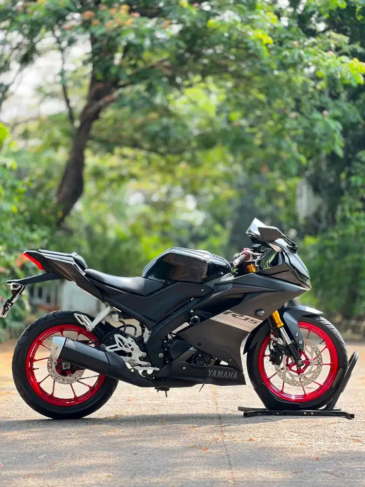 YAMAHA YZF R15 V3 2021 HITAM LOW KM PAJAK HIDUP LIKE NEW