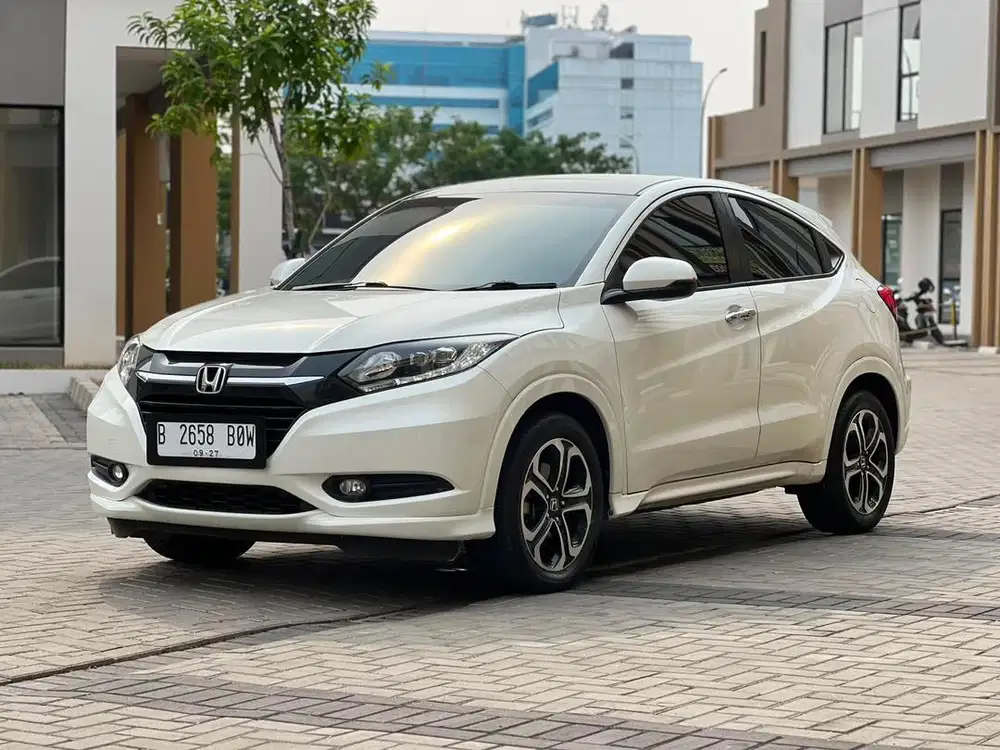 LOW KM HRV 1.8 PRESTIGE AT PUTIH LIKE NEW