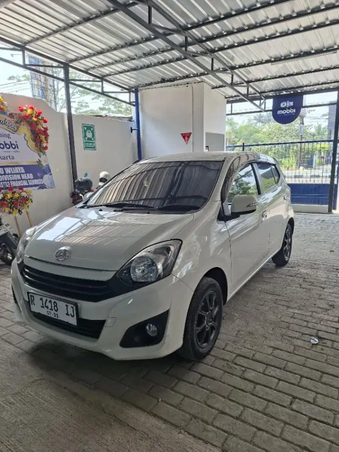 Daihatsu Ayla 1.0 X Bensin MT 2021 Putih
