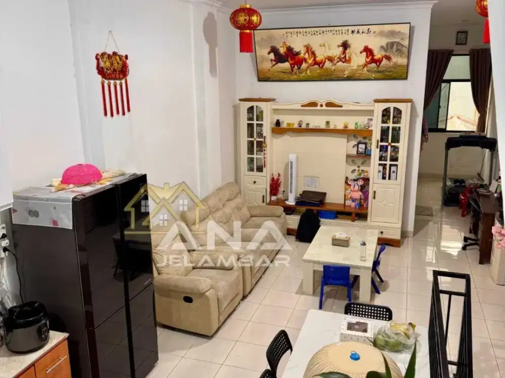 ANA RUMAH SEMI FURNISHED RAPI UK 5X20M DI JELAMBAR