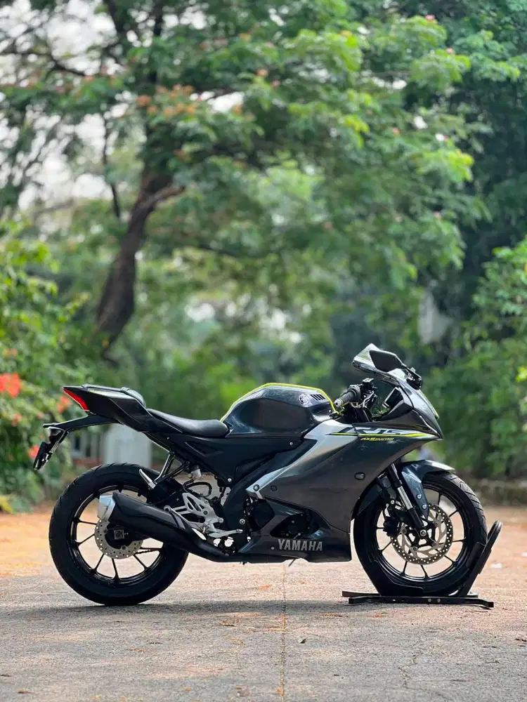 YAMAHA YZF R15 V4 2023 GREY KM 7K PAJAK ON SUPER MULUS