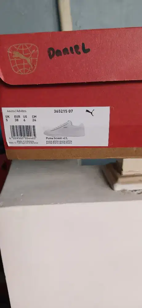 Sepatu Puma Putih