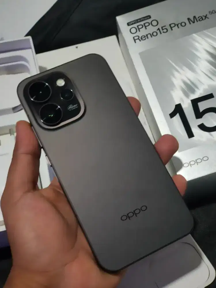 Oppo Reno 15 Pro Max 12/512 Fullset Seperti baru Jual TT Bisa