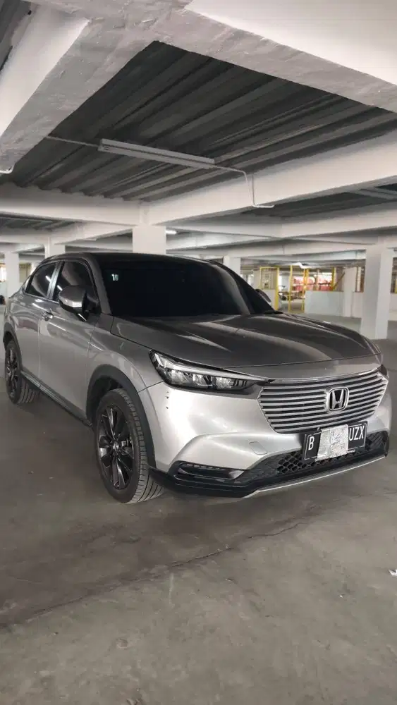Honda HR-V 1.5 SE CVT AT 2022 – Abu-Abu Metallic