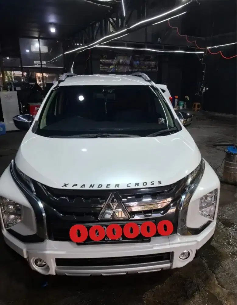 Xpander cross premium package AT 2021 km rendah