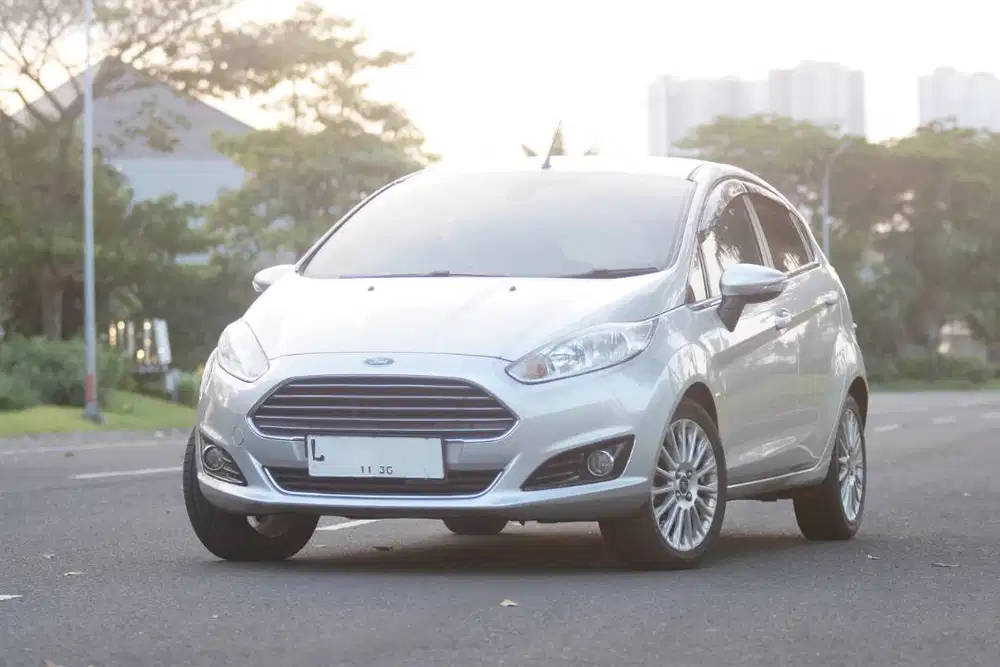 Ford Fiesta S1.5L Silver 2014 - Low KM