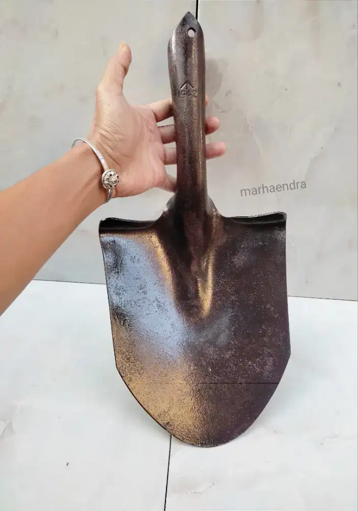 Sekop militer Inggris antik jadul kuno vintage