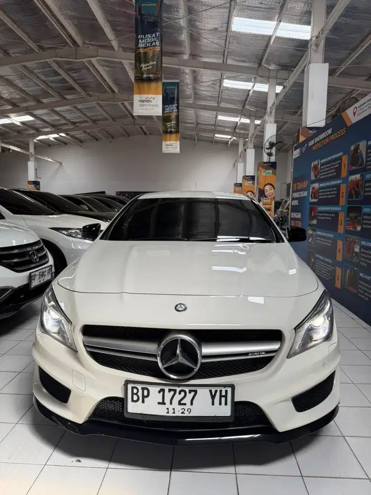 MERCEDES-BENZ CLA 200 AT 2014 (Km 67,145) BISA KELUAR BATAM