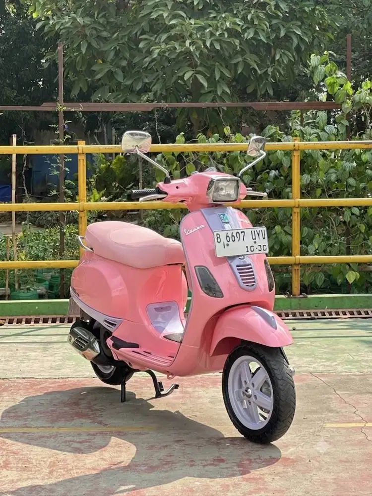 TERMURAH PIAGGIO VESPA S 150 3V TAHUN 2013 WARNA MILKY PINK