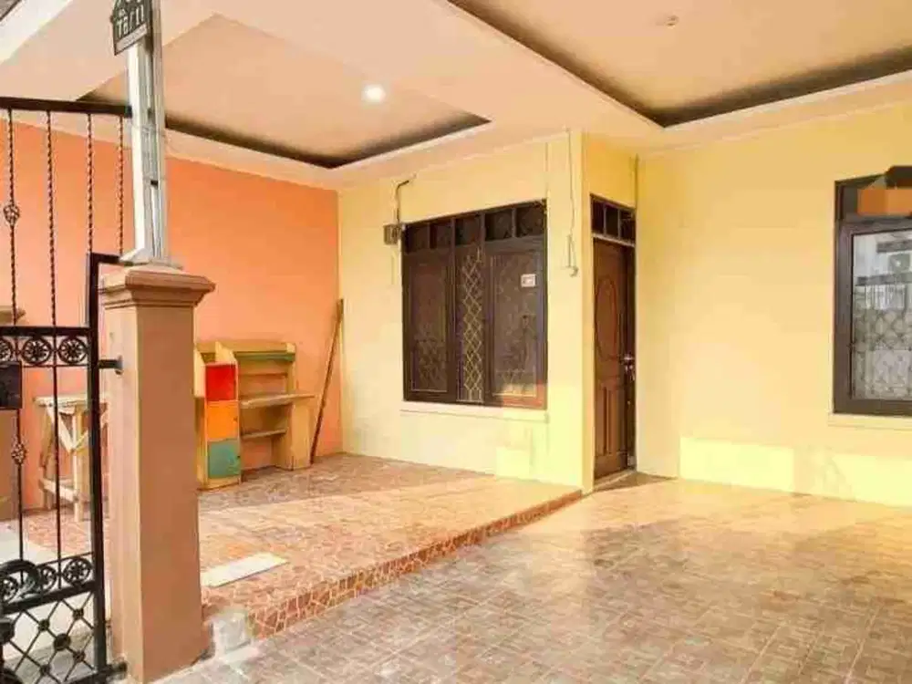 DIJUAL RUMAH 1,5 LANTAI DIBAWAH 1M DEKAT SANUR , EXIT TOL PASMOD DI NUSALOKA BSD