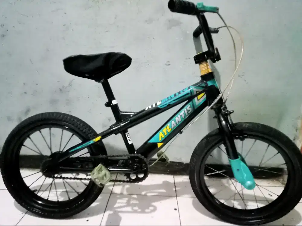 Dijual sepeda BMX merk ATLANTIS ring 16 kondisi masih bgus kker normal