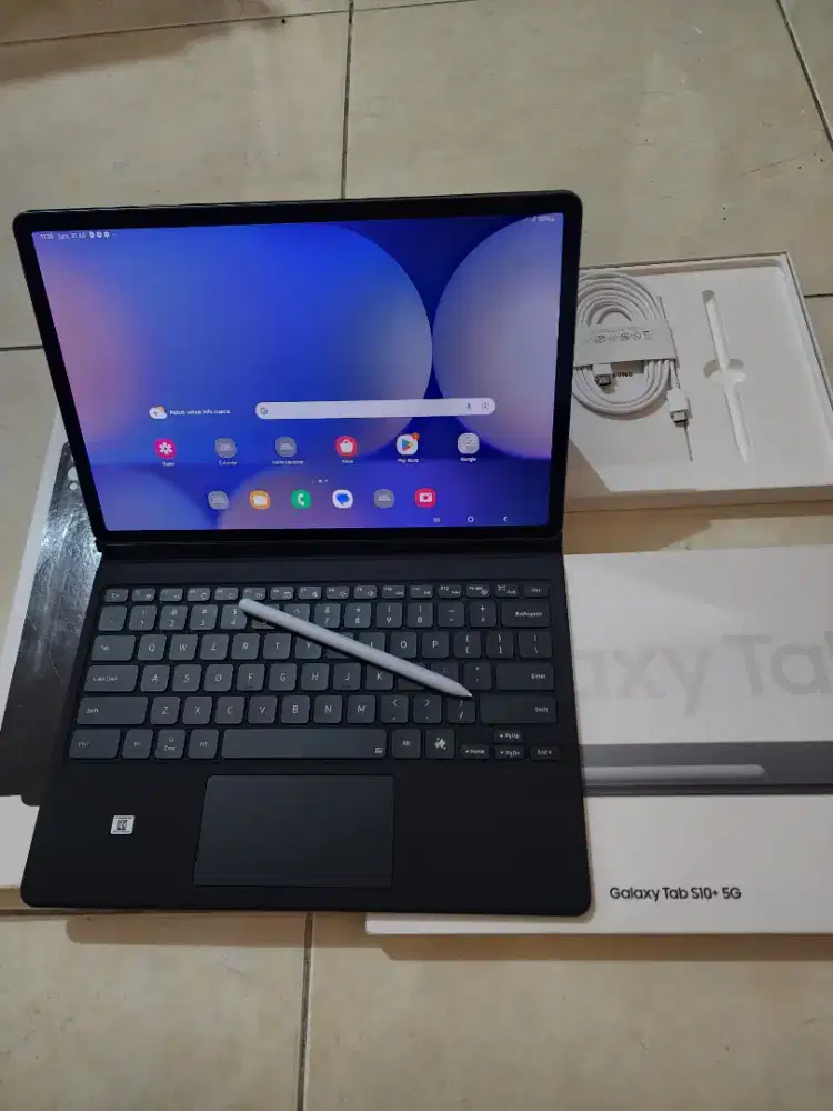 Samsung Tab S10 Plus 5G 12/256Gb + S-Pen + Keyboard, warna Gray SEIN
