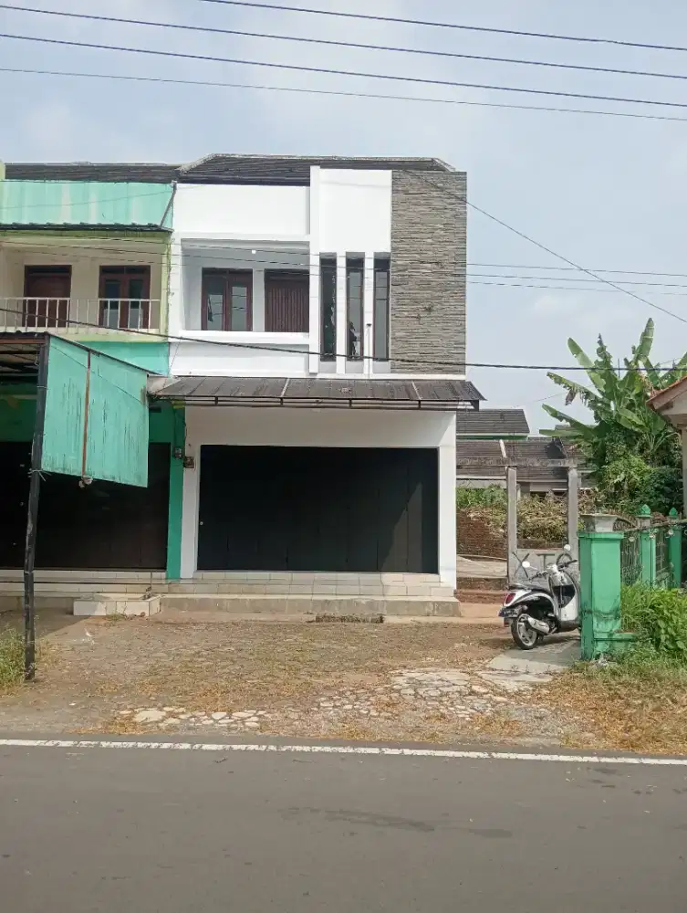Di jual Ruko pinggir jalan utama, cocok untuk jualan, klinik, gudang