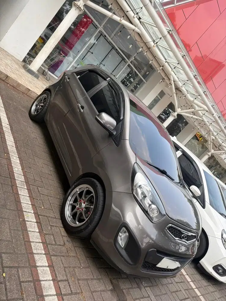 Jual KIA picanto 2011 abu abu plat ganjil