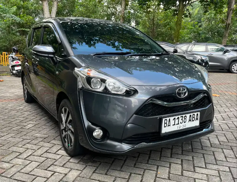 Sienta 1.5 V MT 2019 KM Low