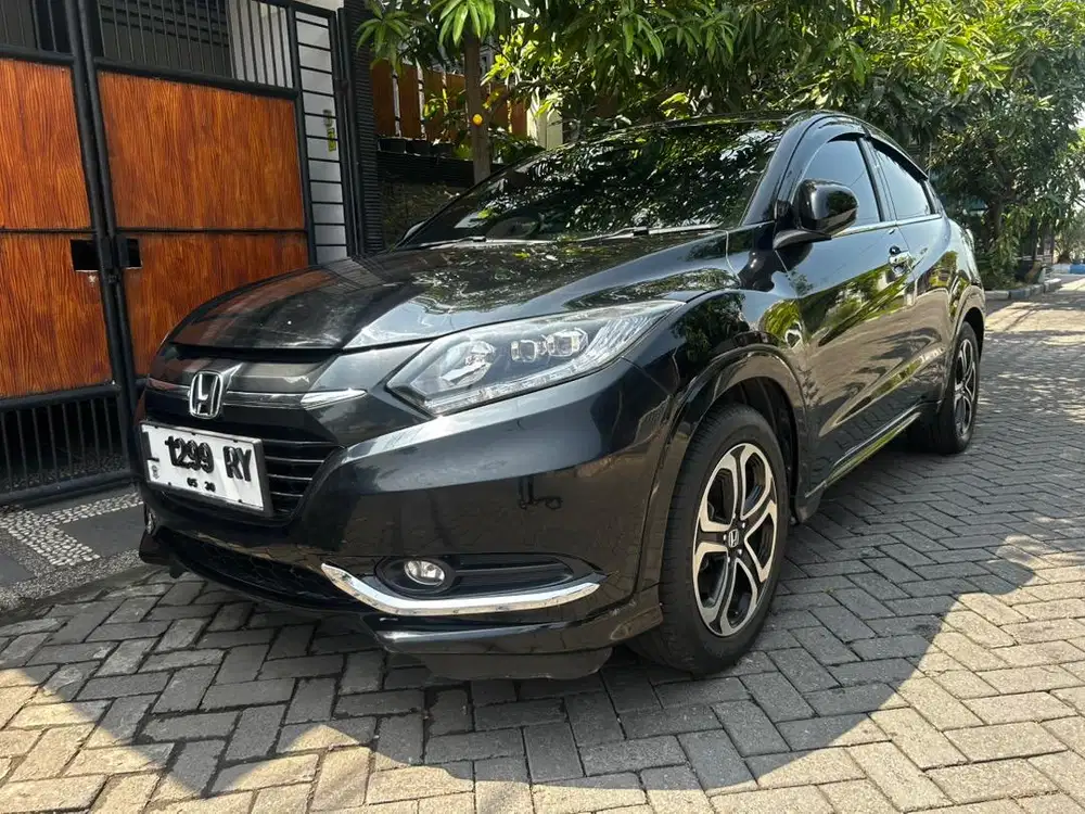 Honda HRV Prestige 2015 LOW KM HR-V