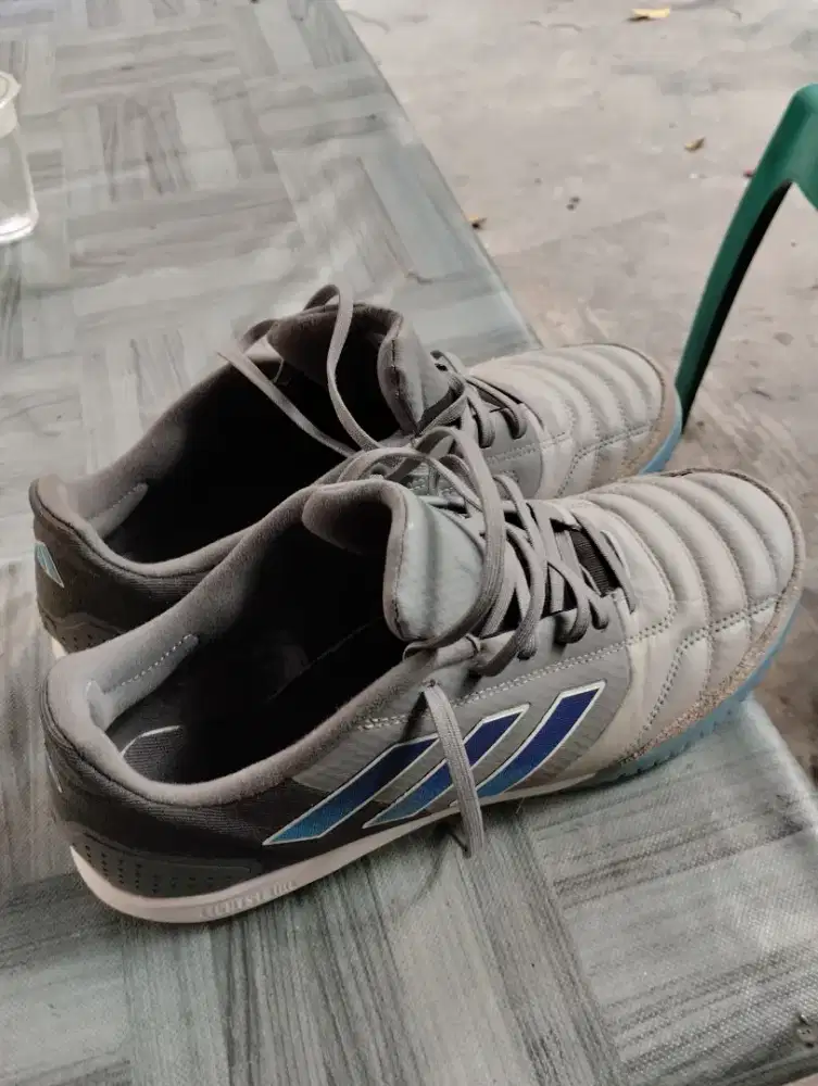 Sepatu Adidas Kondisi 95%
