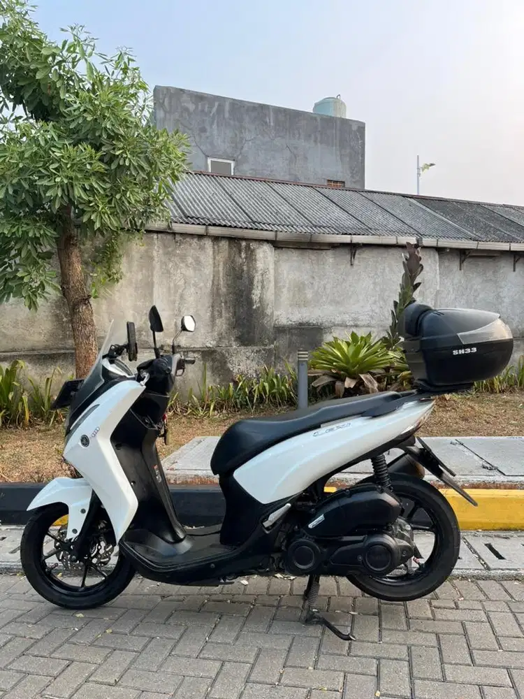 Yamaha Lexi 125 Putih 2018