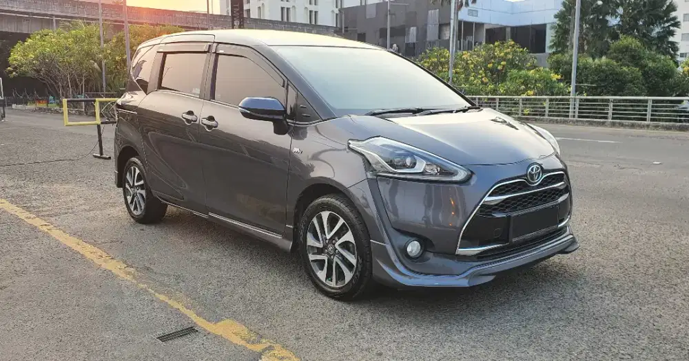 Toyota Sienta Q 2016